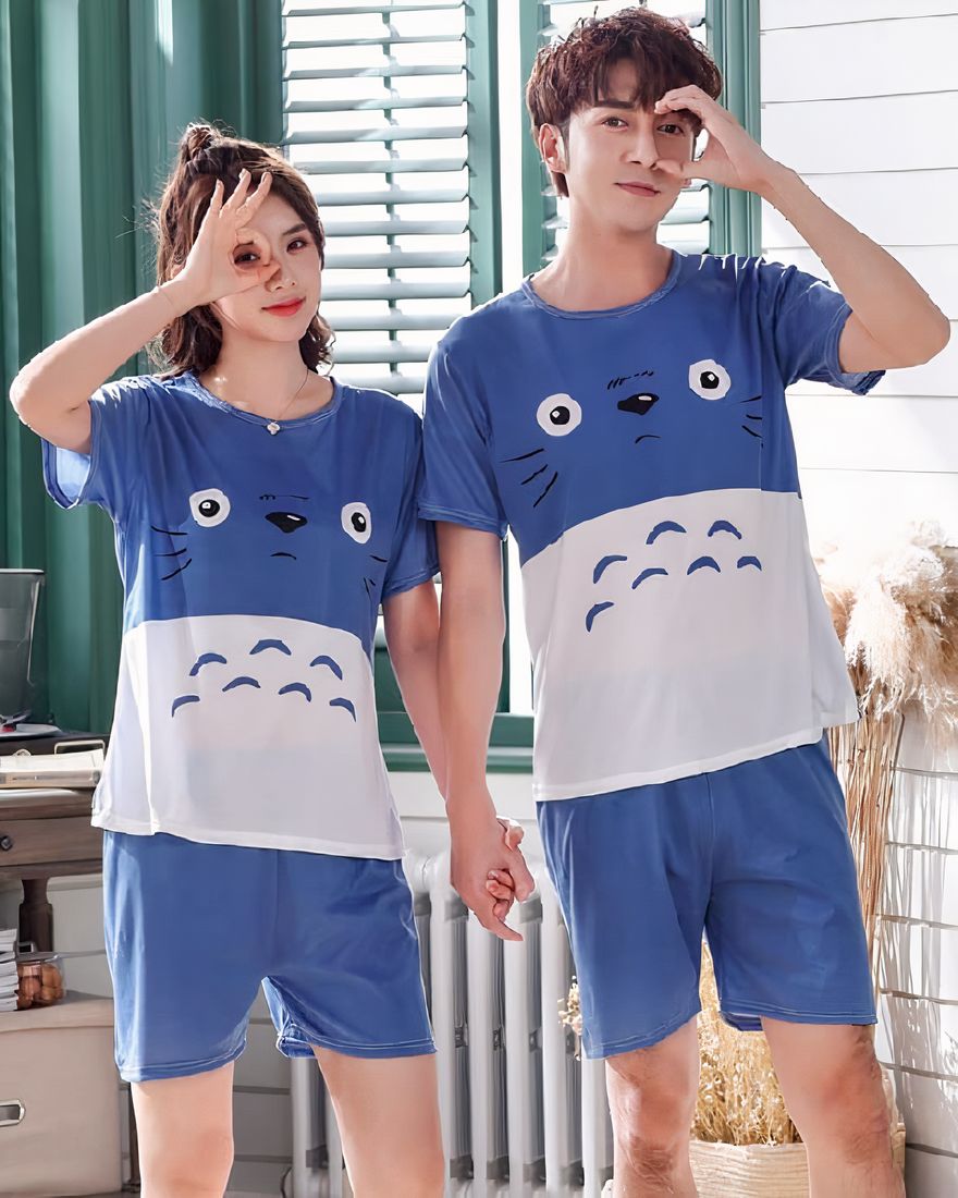 Two-piece pyjamas t-shirt and shorts Toroto pattern for fashionable couple