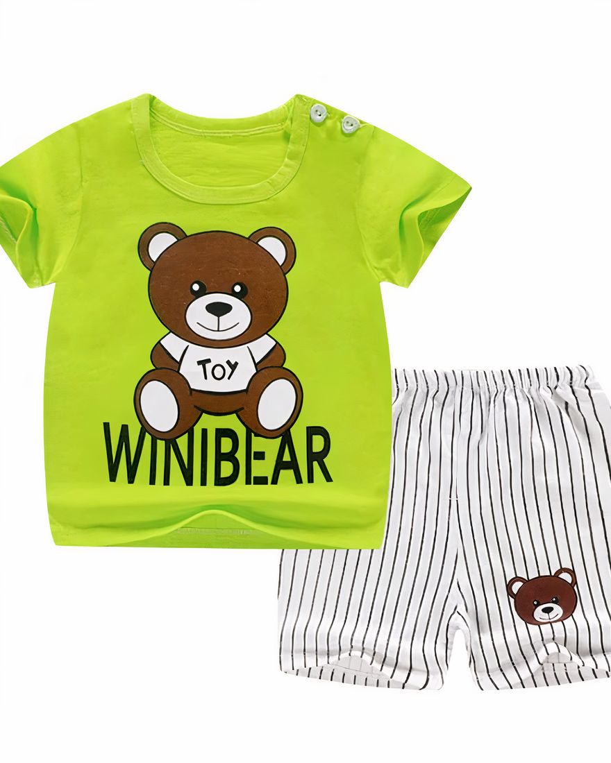 Two-piece pyjamas with green t-shirt and striped cotton bear shorts