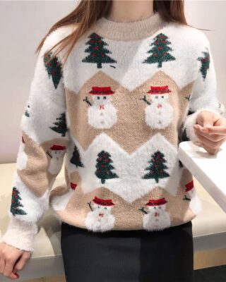 Christmas sweater for woman with snowman worn by a very fashionable woman