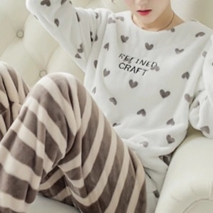 Winter pajamas long sleeves heart pattern and white and brown stripes fashionable