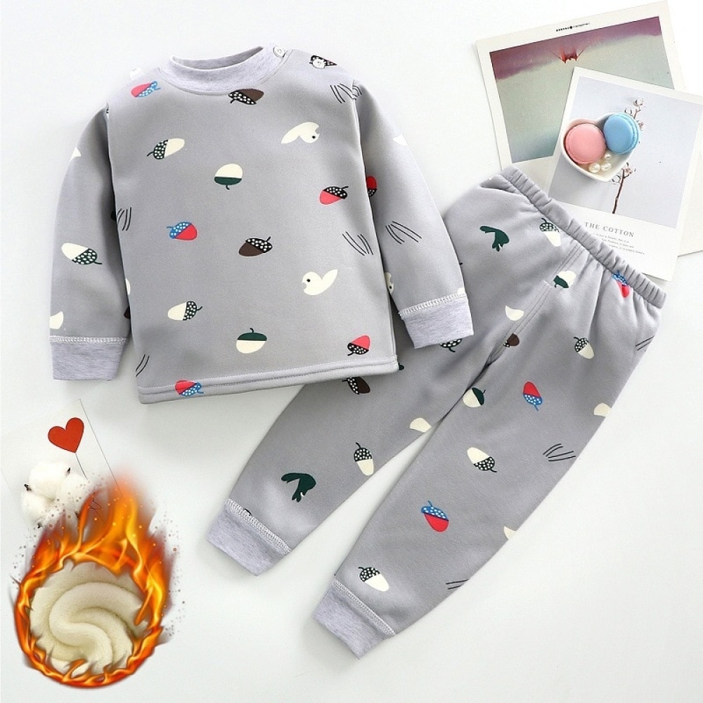 Pajamas with printed cotton boys gray with ducks on a white background with objects on the side