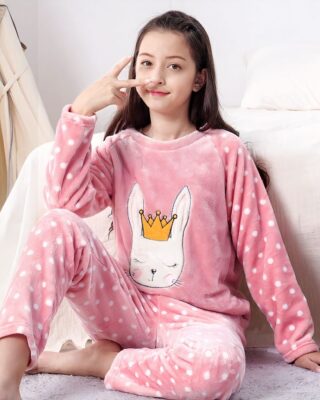 Warm fleece pajamas for girl worn by a fashionable girl, very high quality