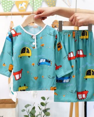 Blue boy's green cotton pajamas with car pattern and belt