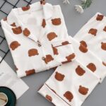 Women's pyjamas with brown teddy bear print made up of two pieces